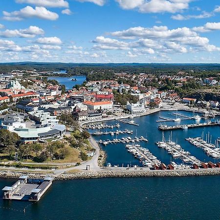 Trevlig Laegenhet Naera Stroemstad Centrum Esterno foto