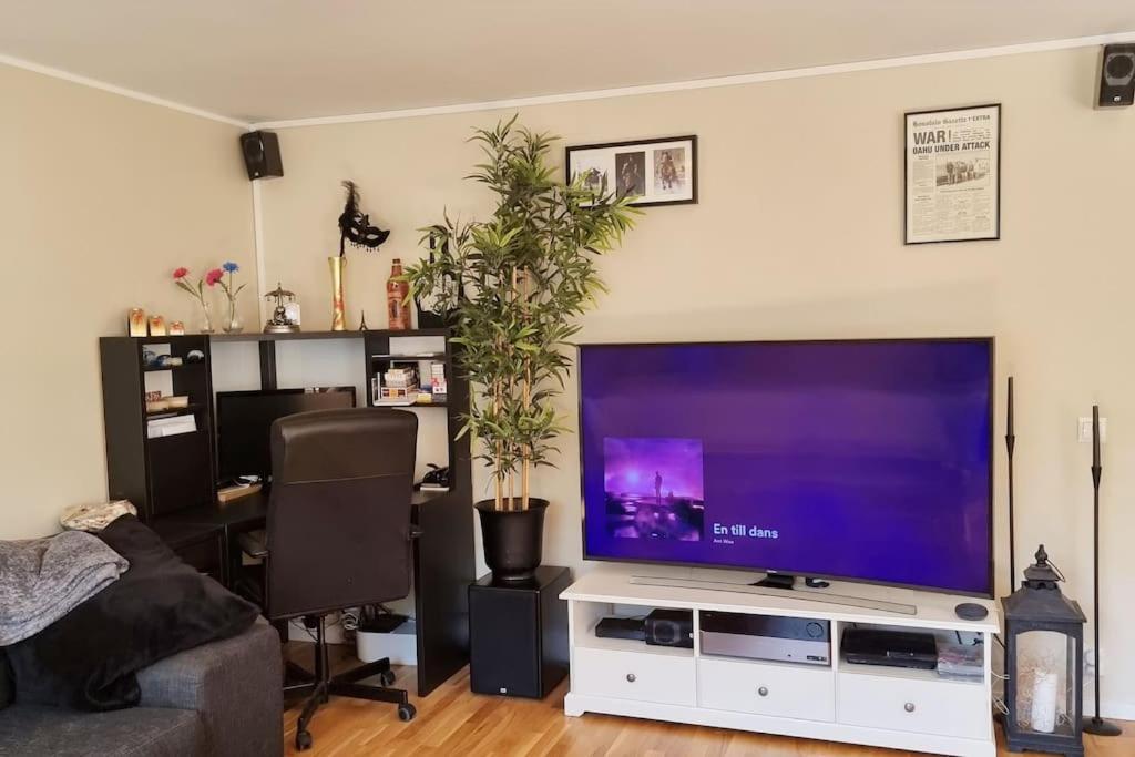 Trevlig Laegenhet Naera Stroemstad Centrum Esterno foto