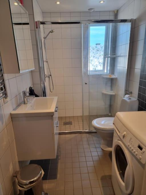 Trevlig Laegenhet Naera Stroemstad Centrum Esterno foto